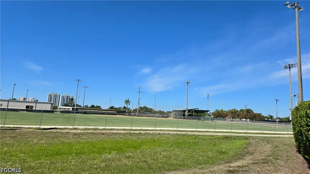 3381 Edgewood Avenue Fort Myers FL 33916
