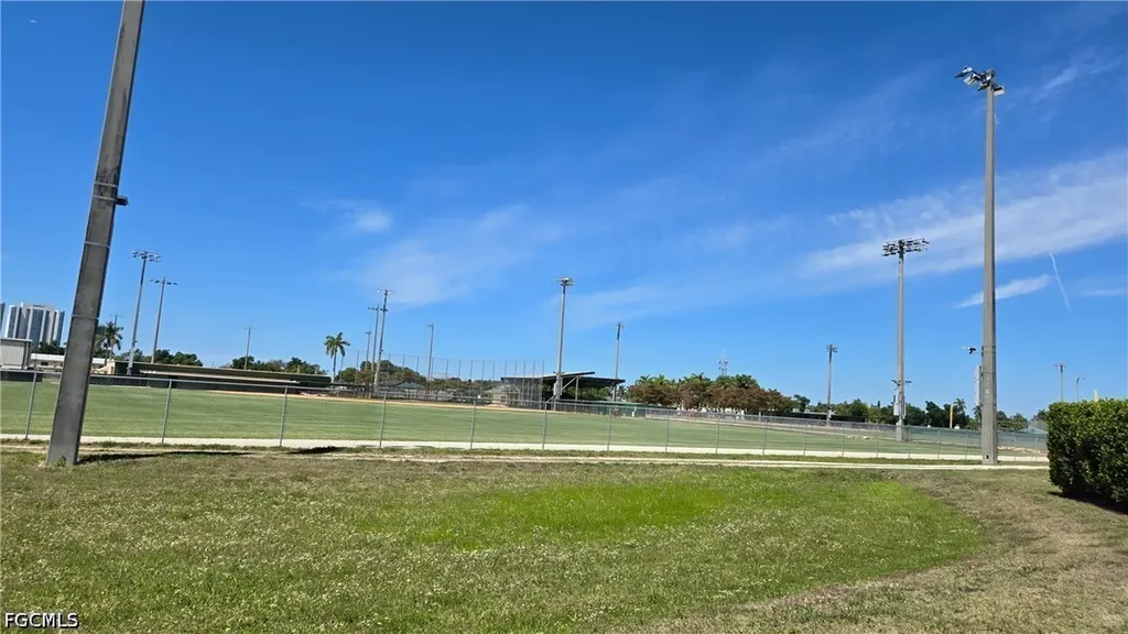 3381 Edgewood Avenue Fort Myers FL 33916