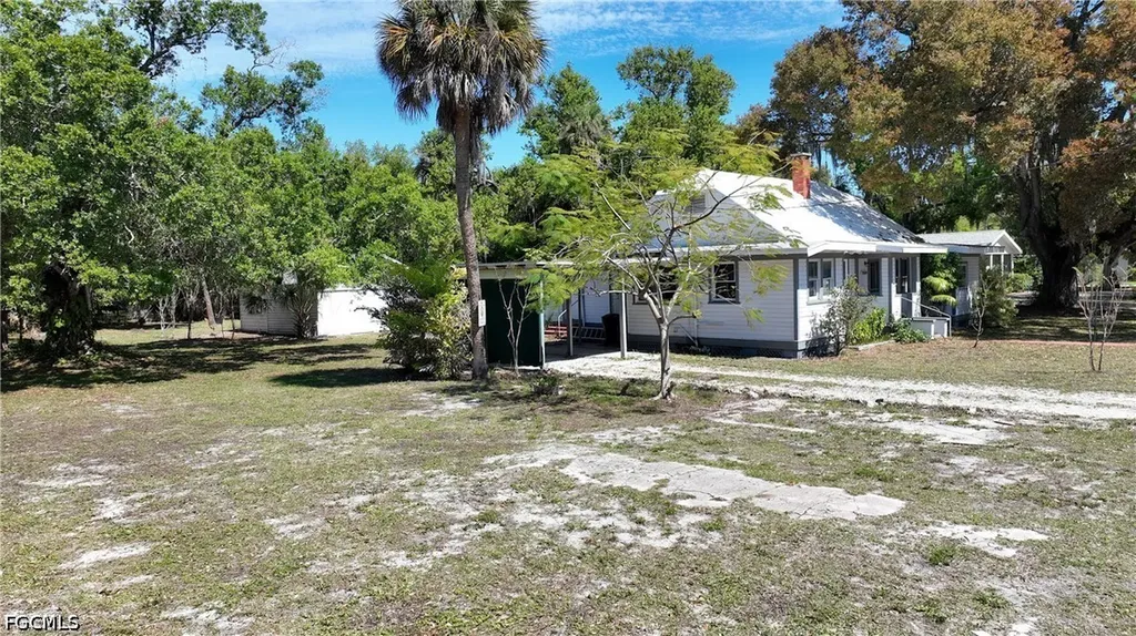 3381 Edgewood Avenue Fort Myers FL 33916