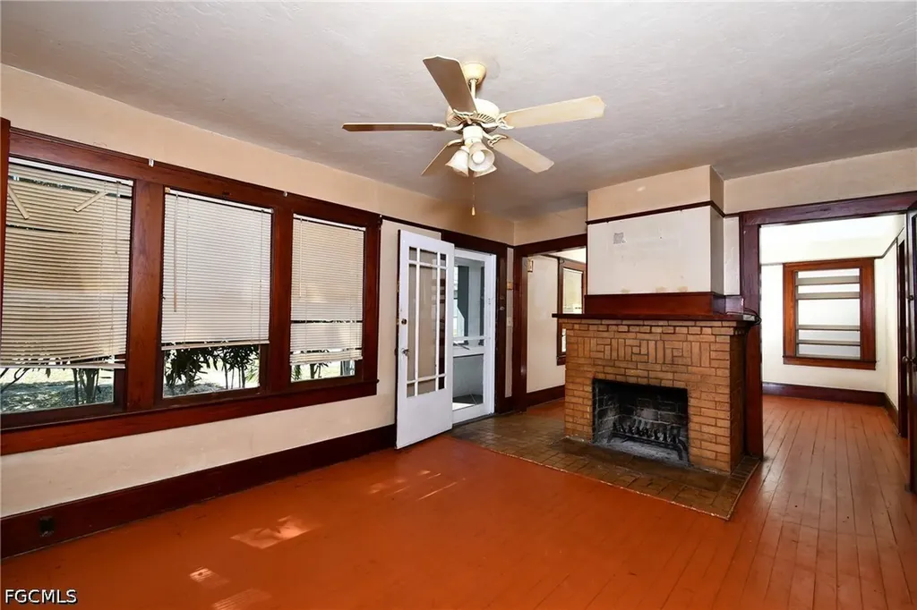 3381 Edgewood Avenue Fort Myers FL 33916