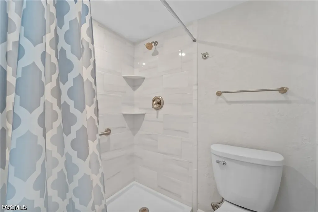 5421 Peppertree Drive Fort Myers FL 33908