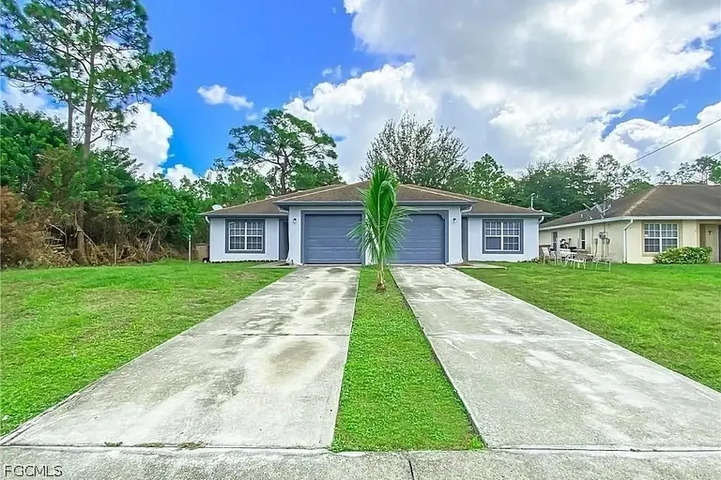 609/611 Hawthorne Avenue S Lehigh Acres FL 33974