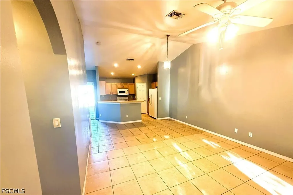 609/611 Hawthorne Avenue S Lehigh Acres FL 33974