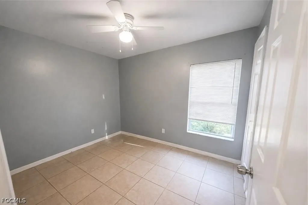 609/611 Hawthorne Avenue S Lehigh Acres FL 33974