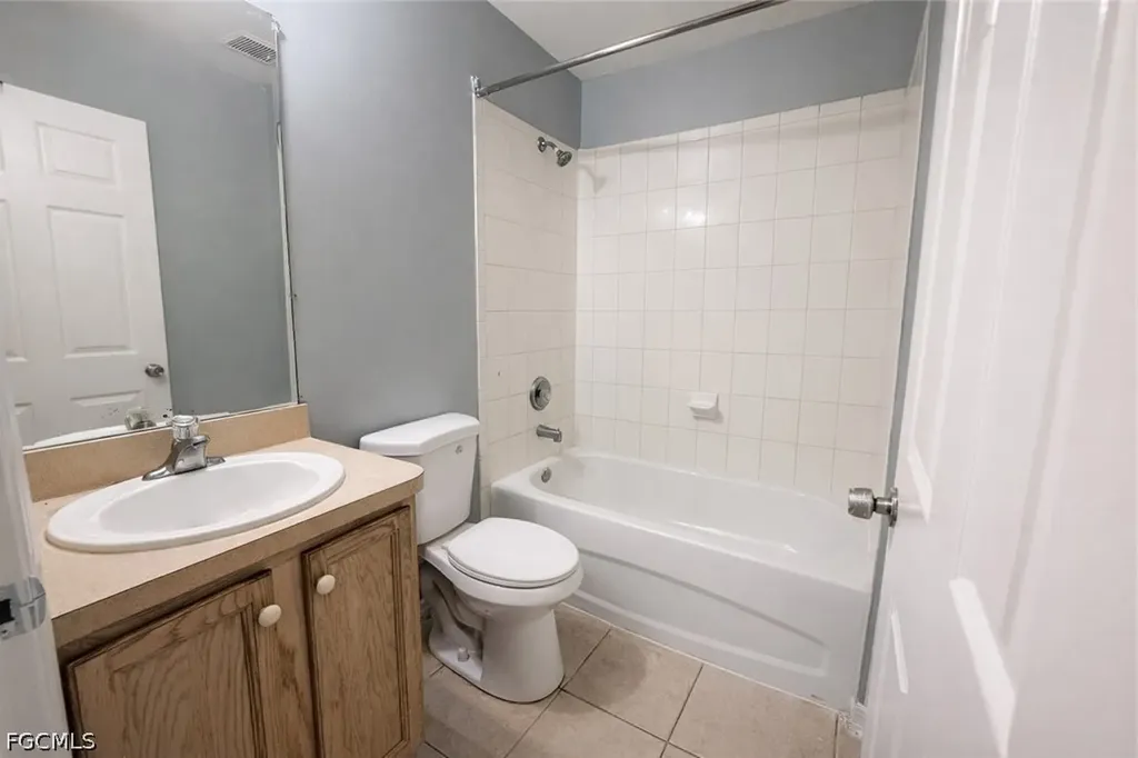 609/611 Hawthorne Avenue S Lehigh Acres FL 33974