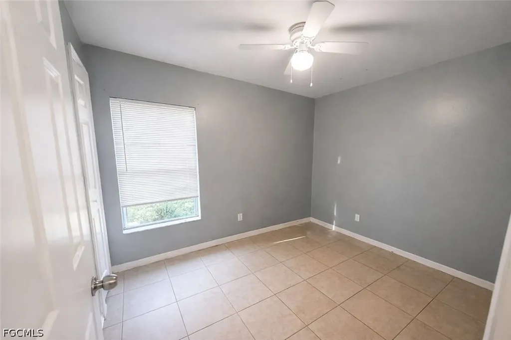 609/611 Hawthorne Avenue S Lehigh Acres FL 33974