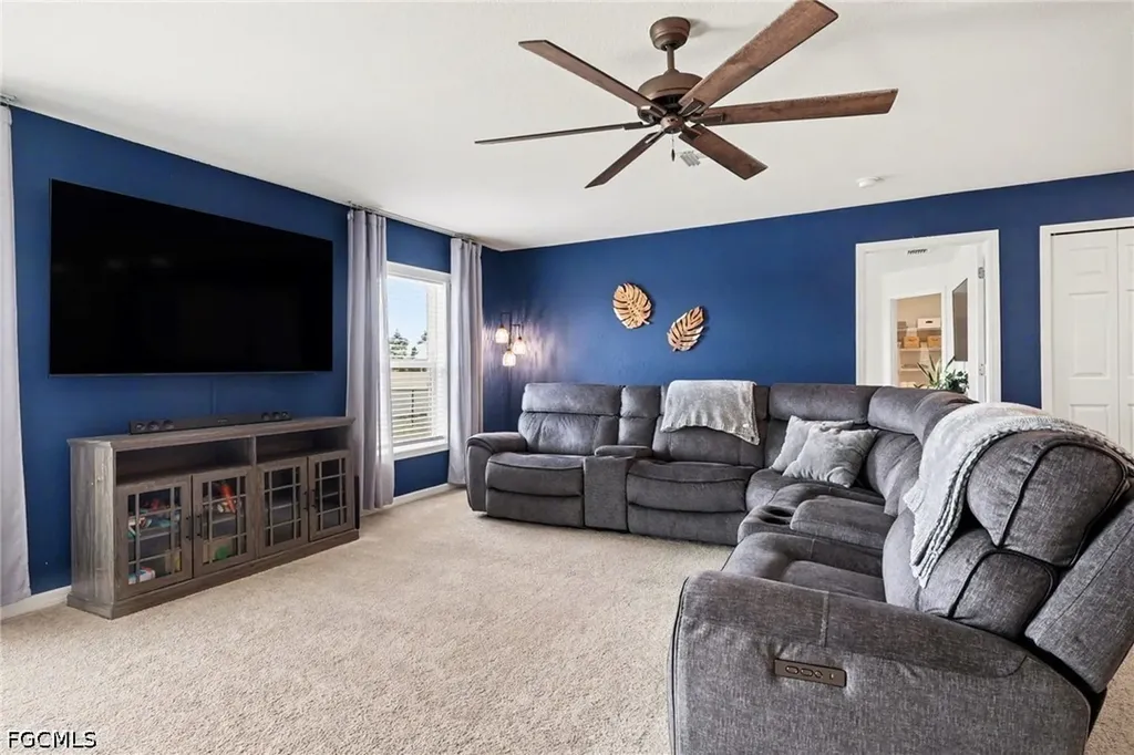 1409 NE 4th Place Cape Coral FL 33909