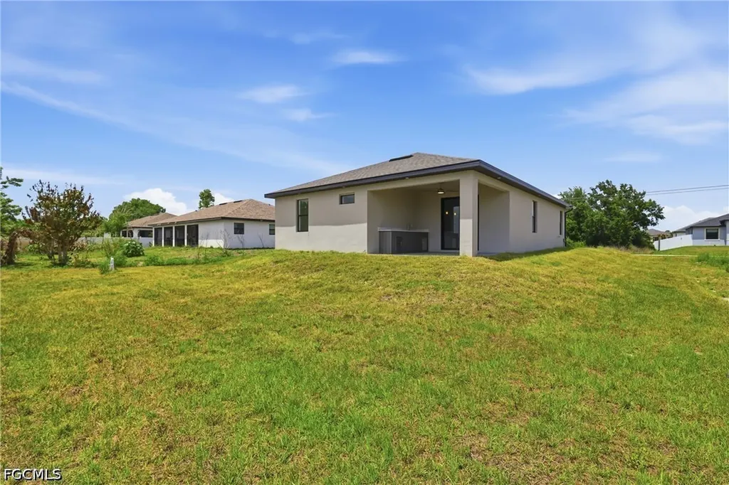 4109 17th Street SW Lehigh Acres FL 33976