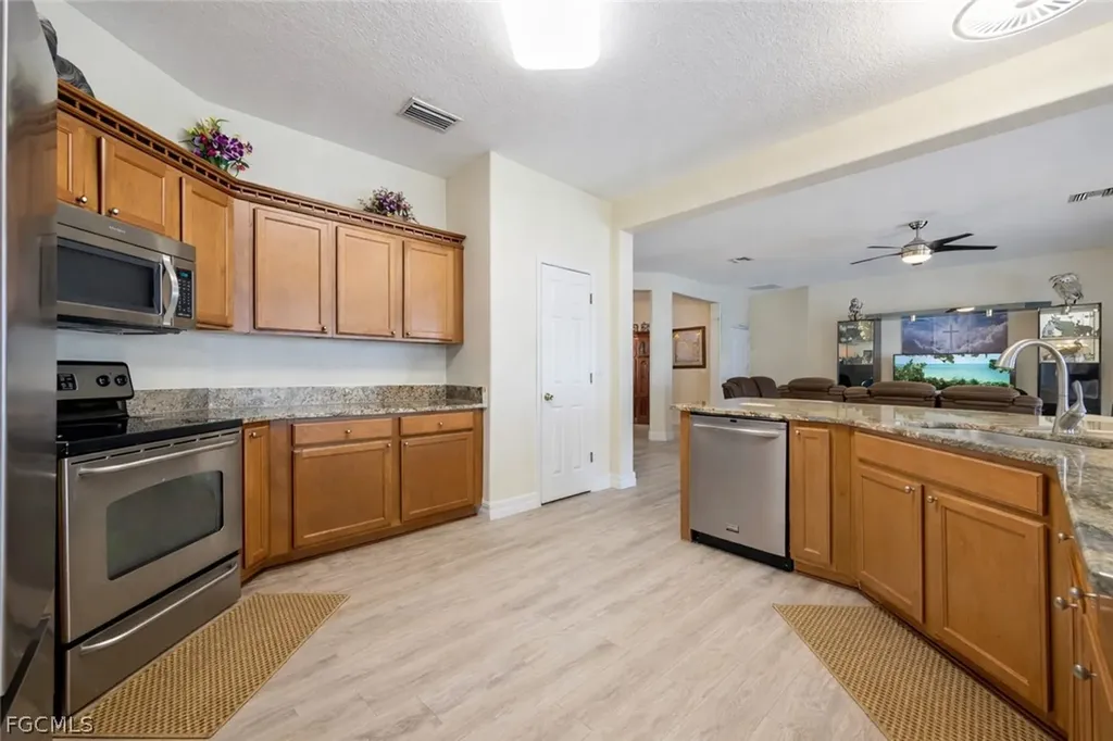 2415 NE 22nd Avenue Cape Coral FL 33909