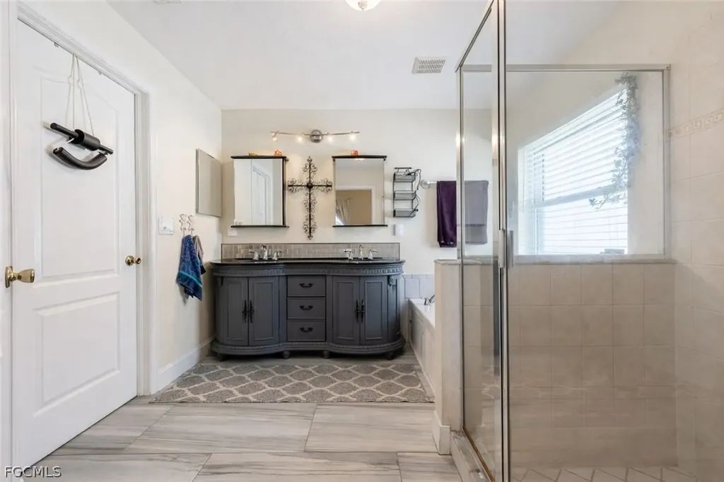 2415 NE 22nd Avenue Cape Coral FL 33909