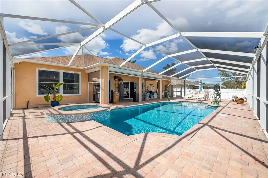 2415 NE 22nd Avenue Cape Coral FL 33909
