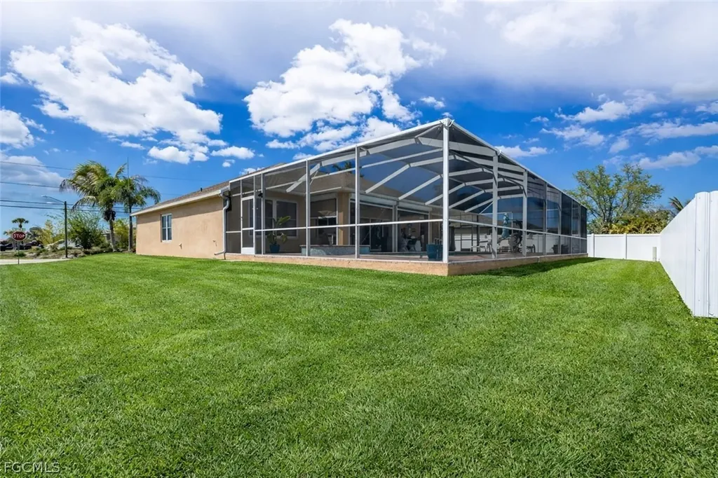 2415 NE 22nd Avenue Cape Coral FL 33909