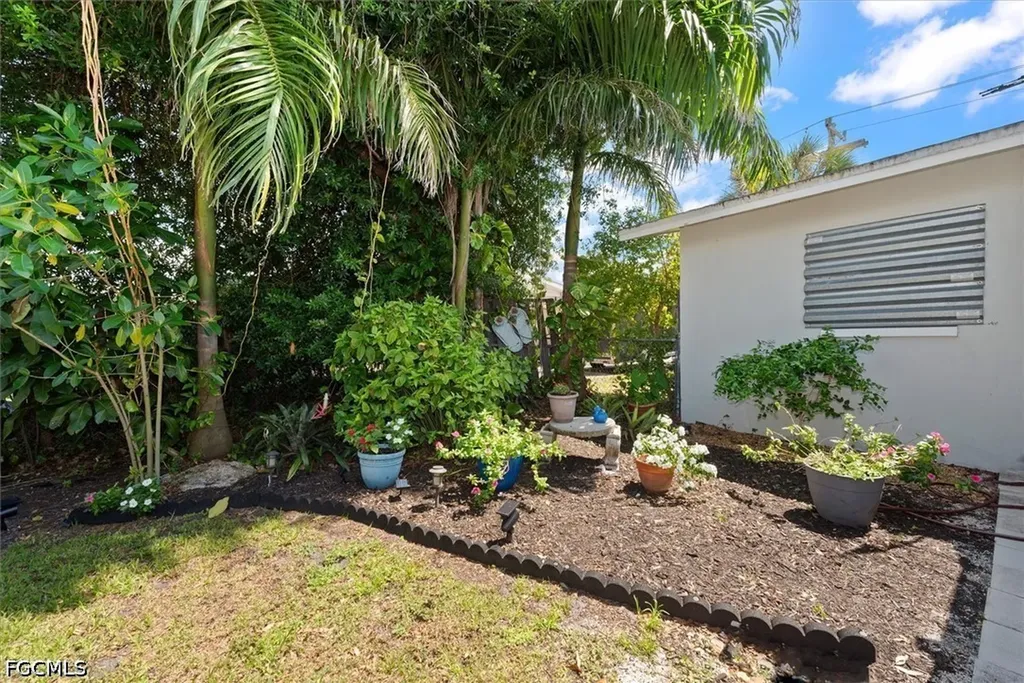 162 Brooks Road North Fort Myers FL 33917