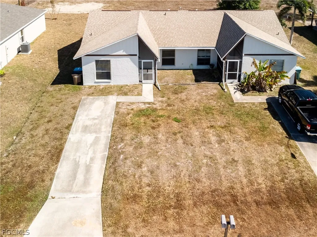 1733 NE 7th Place Cape Coral FL 33909