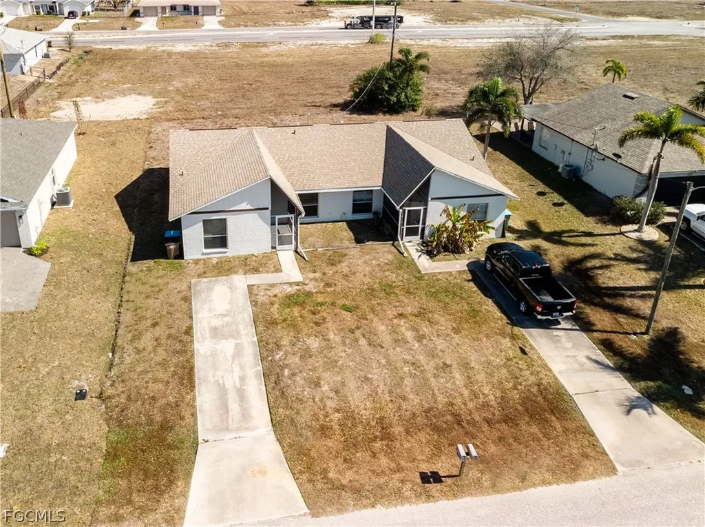 1733 NE 7th Place Cape Coral FL 33909