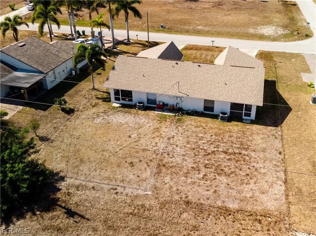 1733 NE 7th Place Cape Coral FL 33909
