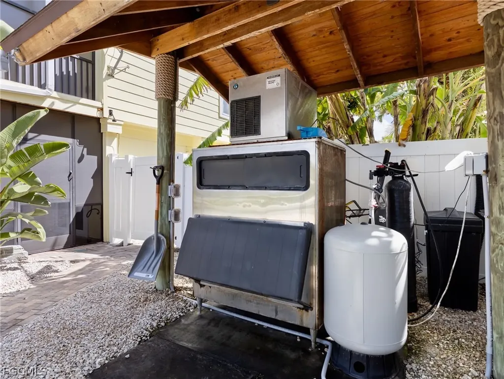 18484 Deep Passage Lane Fort Myers Beach FL 33931