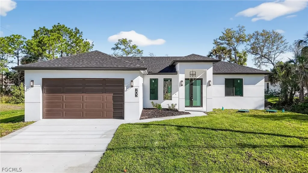 205 E 15th Street Lehigh Acres FL 33972