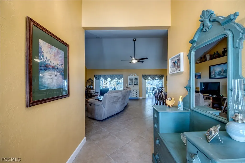 521 SW 52nd Street Cape Coral FL 33914
