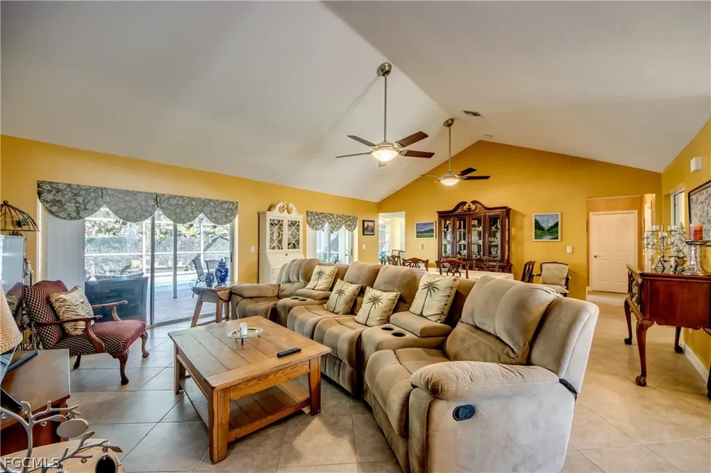 521 SW 52nd Street Cape Coral FL 33914