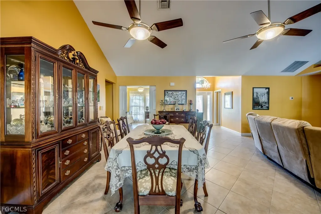 521 SW 52nd Street Cape Coral FL 33914