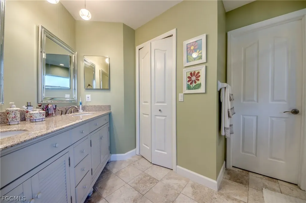 521 SW 52nd Street Cape Coral FL 33914