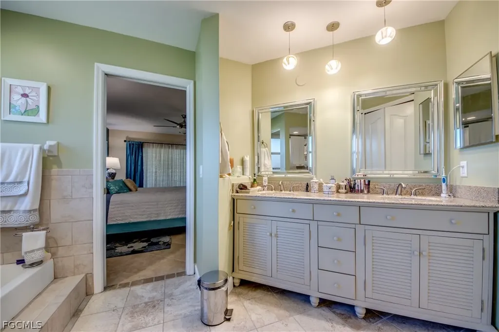 521 SW 52nd Street Cape Coral FL 33914