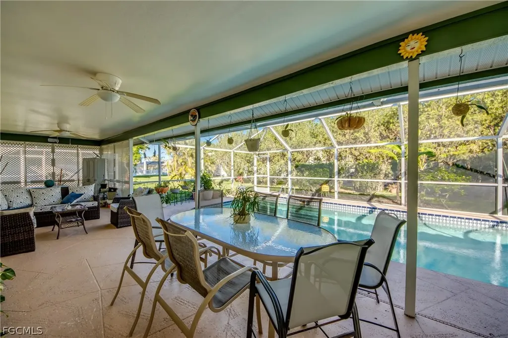 521 SW 52nd Street Cape Coral FL 33914