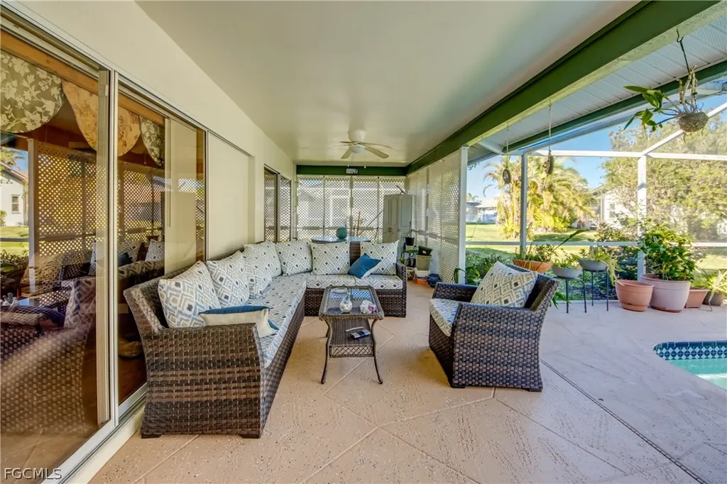 521 SW 52nd Street Cape Coral FL 33914