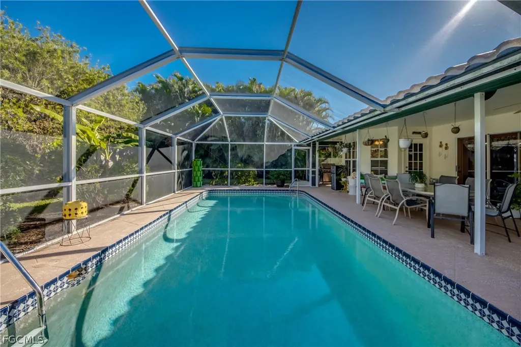 521 SW 52nd Street Cape Coral FL 33914