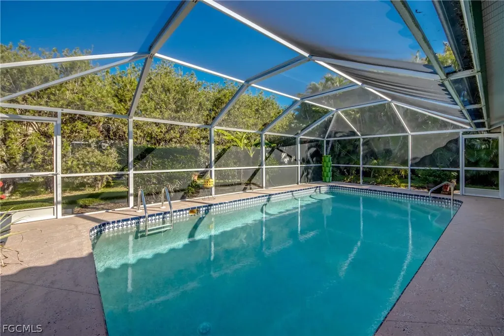 521 SW 52nd Street Cape Coral FL 33914