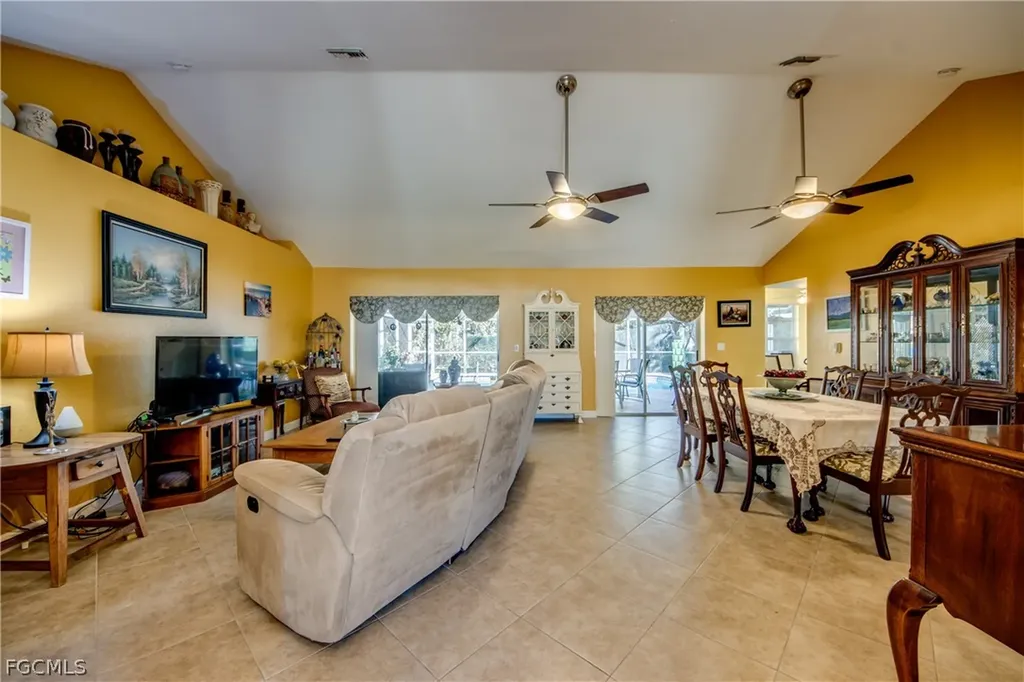 521 SW 52nd Street Cape Coral FL 33914