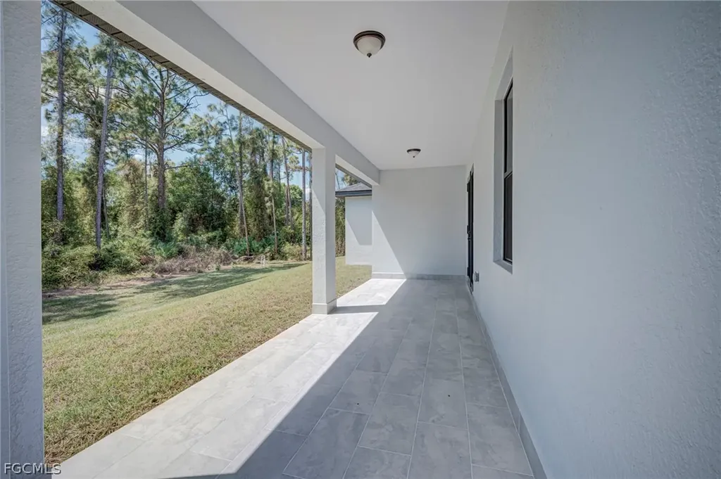 872 Spaulding Street E Lehigh Acres FL 33974