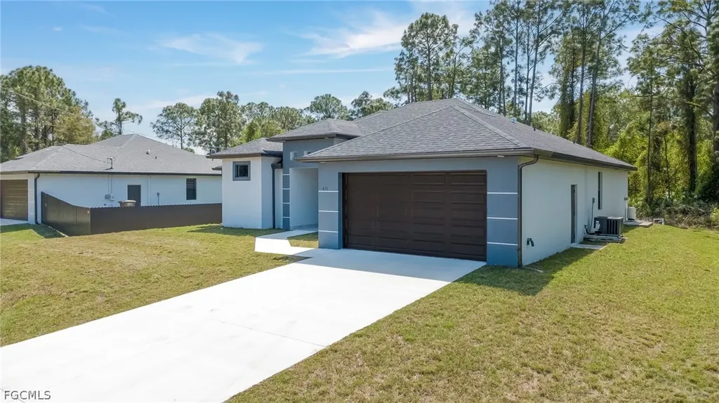872 Spaulding Street E Lehigh Acres FL 33974