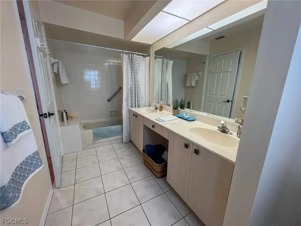 2170 Embarcadero Way North Fort Myers FL 33917