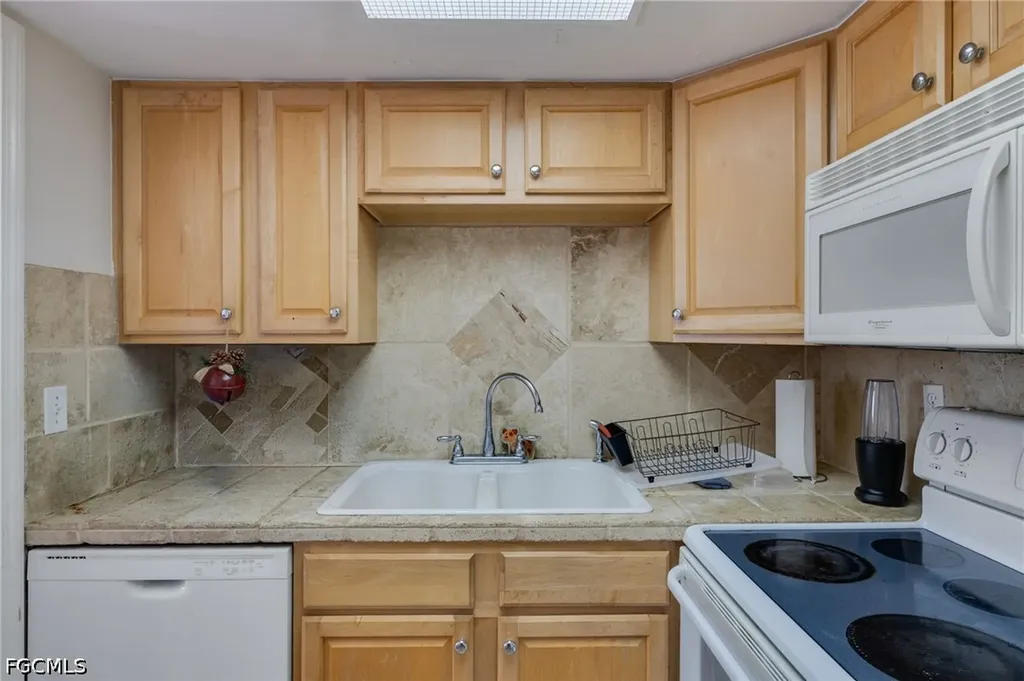 3265 Royal Canadian Trace Fort Myers FL 33907