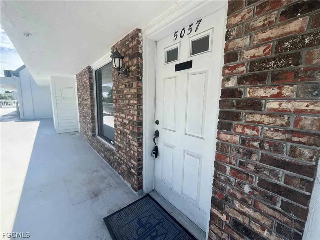 5057 Tamiami Trail E Naples FL 34113