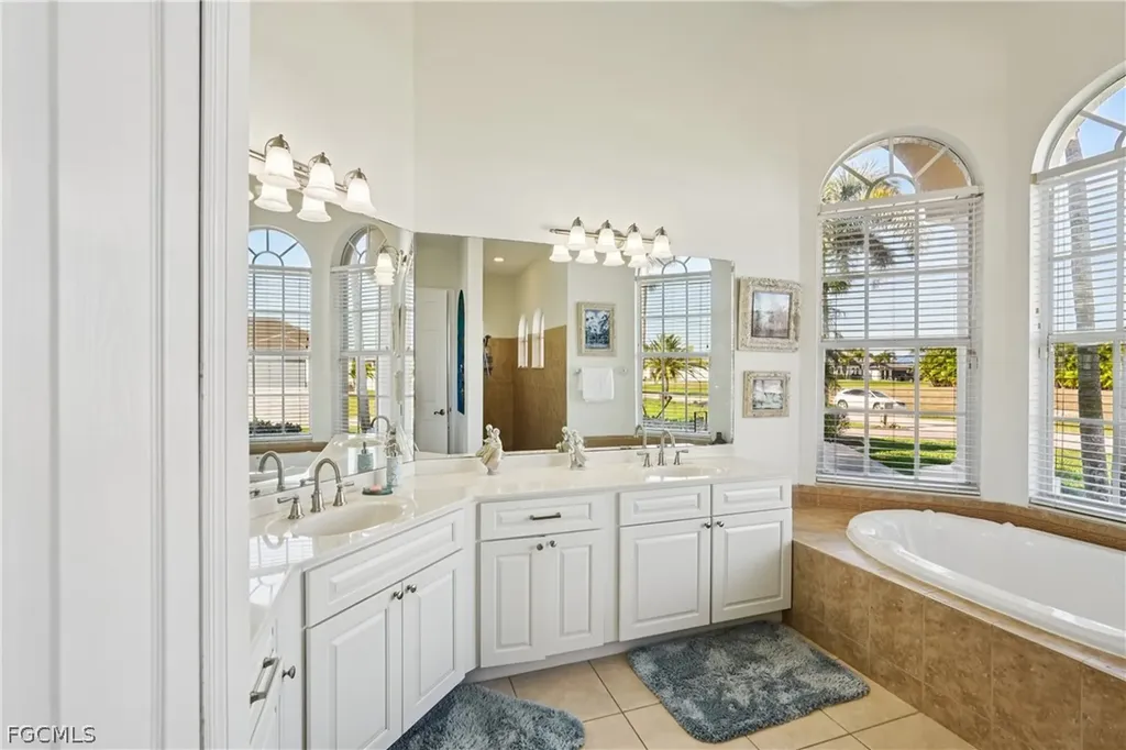 1019 NW 42nd Place Cape Coral FL 33993
