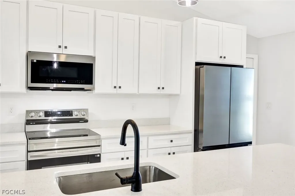 1205 NE 12th Street Cape Coral FL 33909