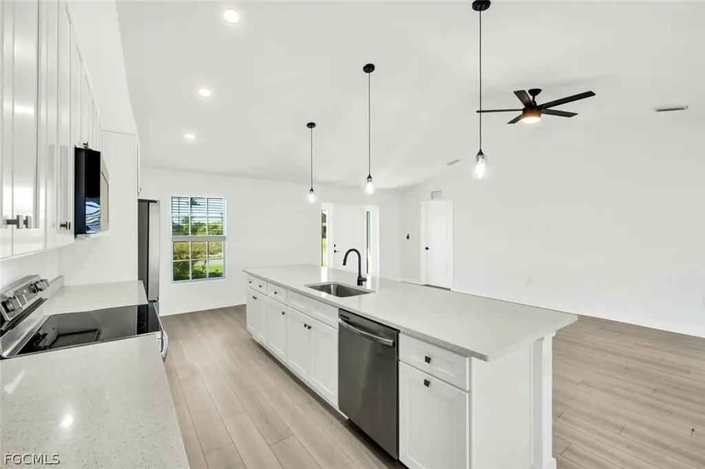 1205 NE 12th Street Cape Coral FL 33909