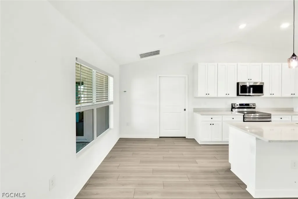 1205 NE 12th Street Cape Coral FL 33909