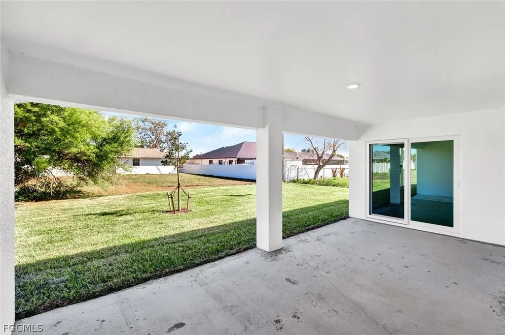 1205 NE 12th Street Cape Coral FL 33909