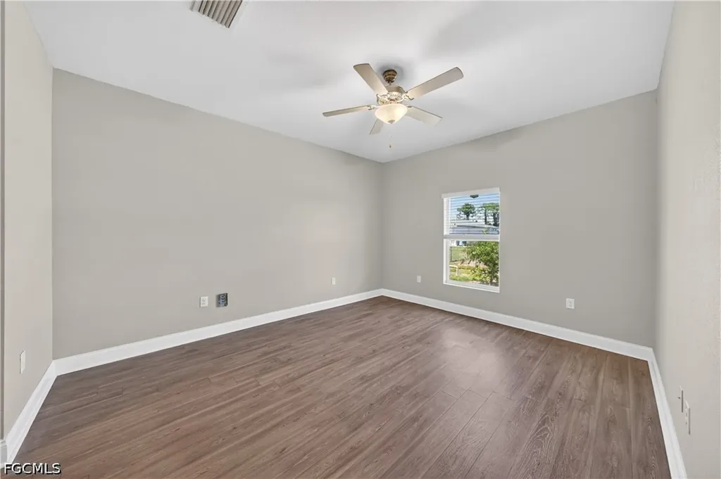 1001 NE 35th Lane Cape Coral FL 33909