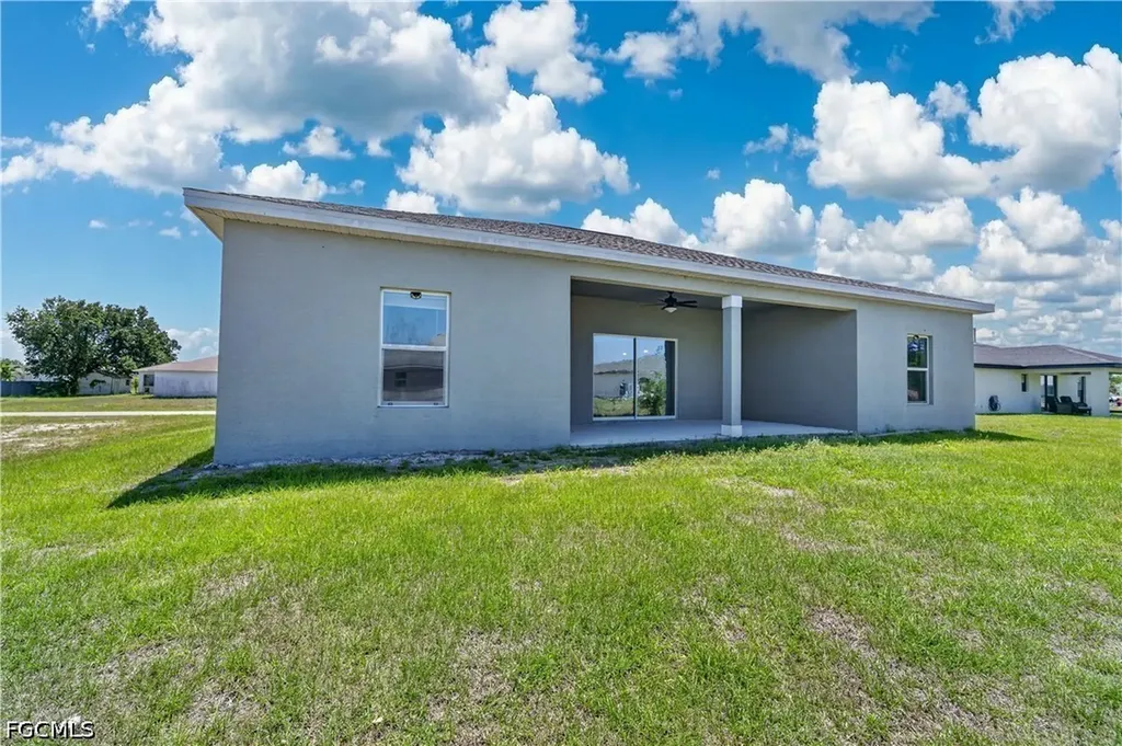 1001 NE 35th Lane Cape Coral FL 33909