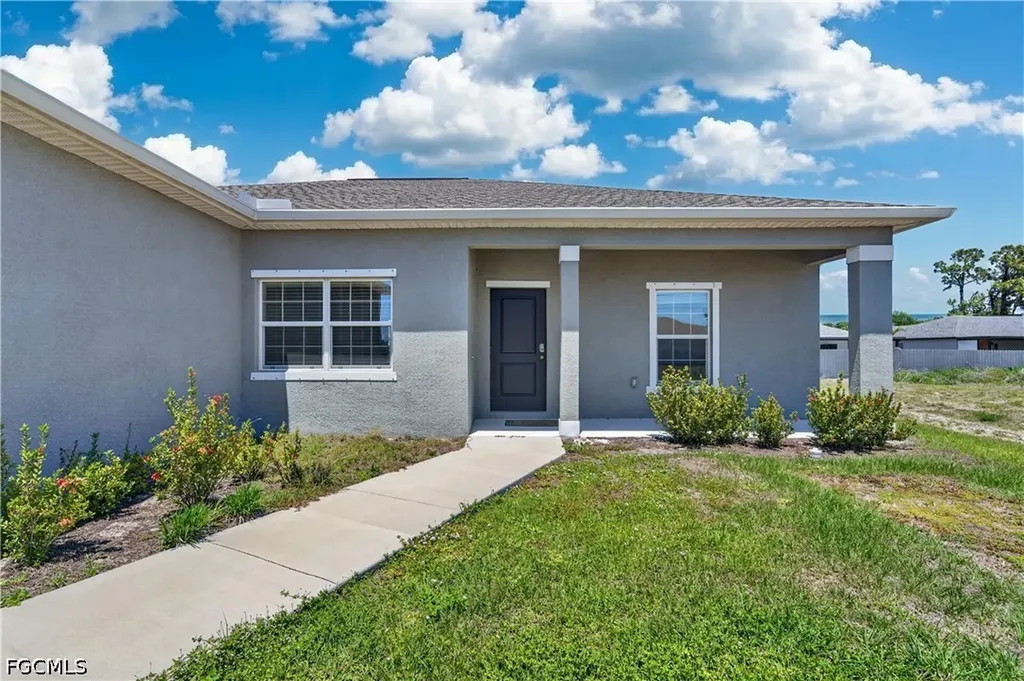 1001 NE 35th Lane Cape Coral FL 33909