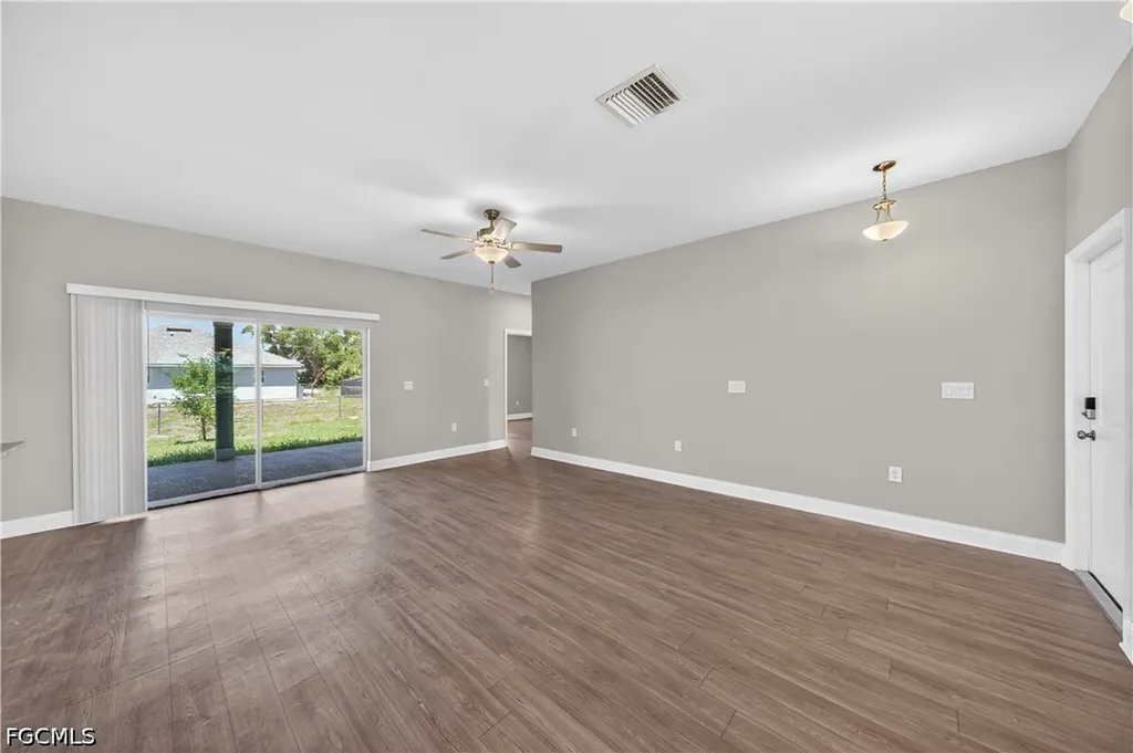 1001 NE 35th Lane Cape Coral FL 33909
