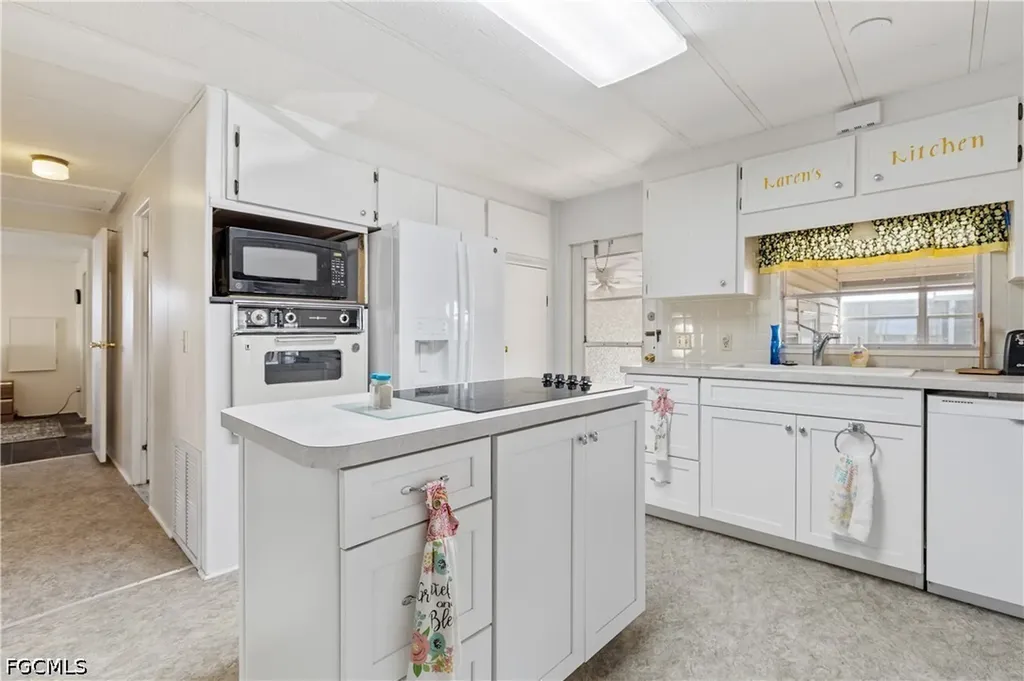 3373 Rainbow Lane North Fort Myers FL 33903