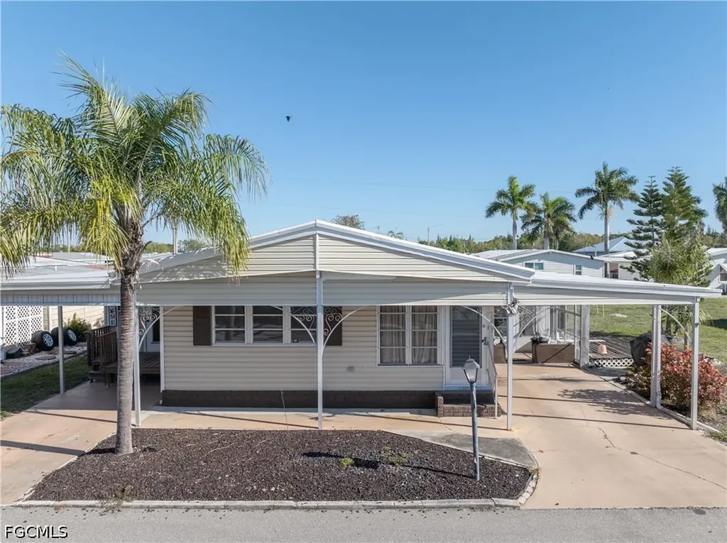 3373 Rainbow Lane North Fort Myers FL 33903