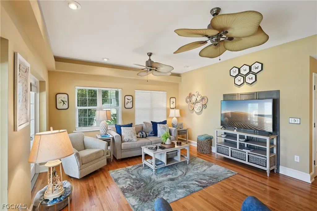 2520 SE 20th Place Cape Coral FL 33904