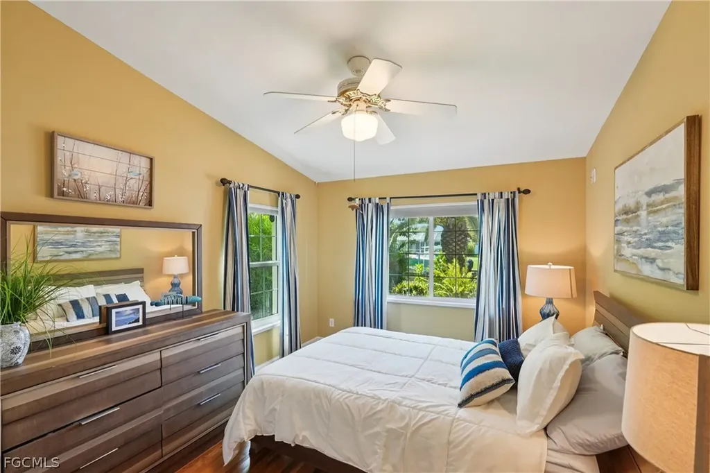 2520 SE 20th Place Cape Coral FL 33904